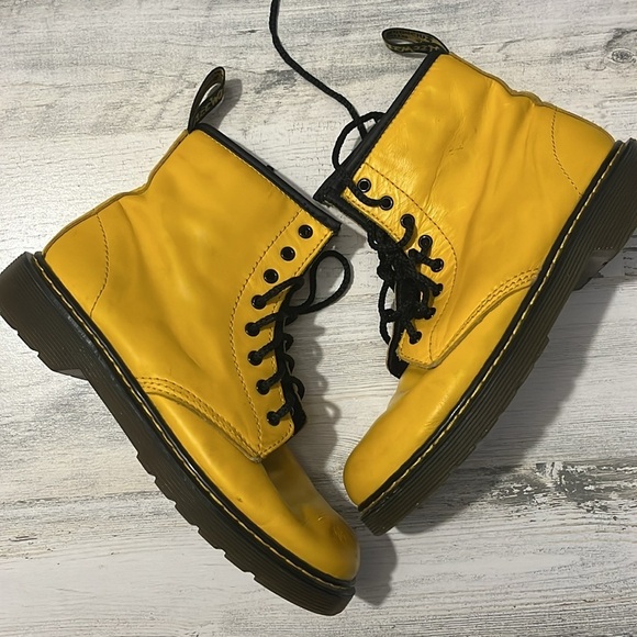 Dr Martens Yellow Combat Boots Size 4 - Picture 7 of 12